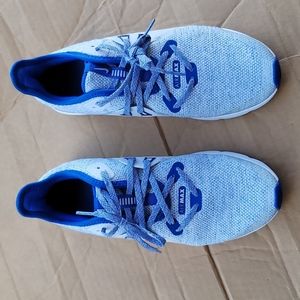 preowned nike airmax size 7Y